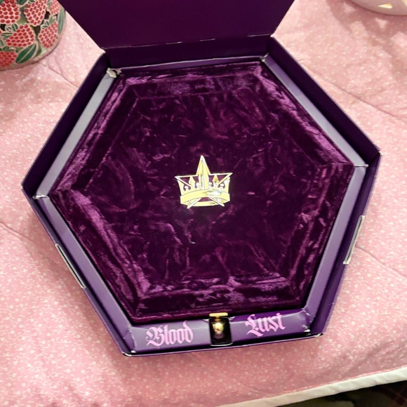 Jeffree Star Blood Lust Artistry Palette BNIB and New jeffree star makeup bag - Picture 3 of 10